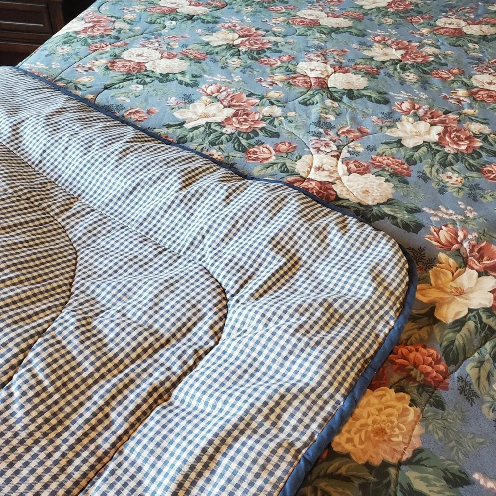 Vintage Springmaid Floral Chintz Gingham Reversible Comforter Blue Pink 86x76